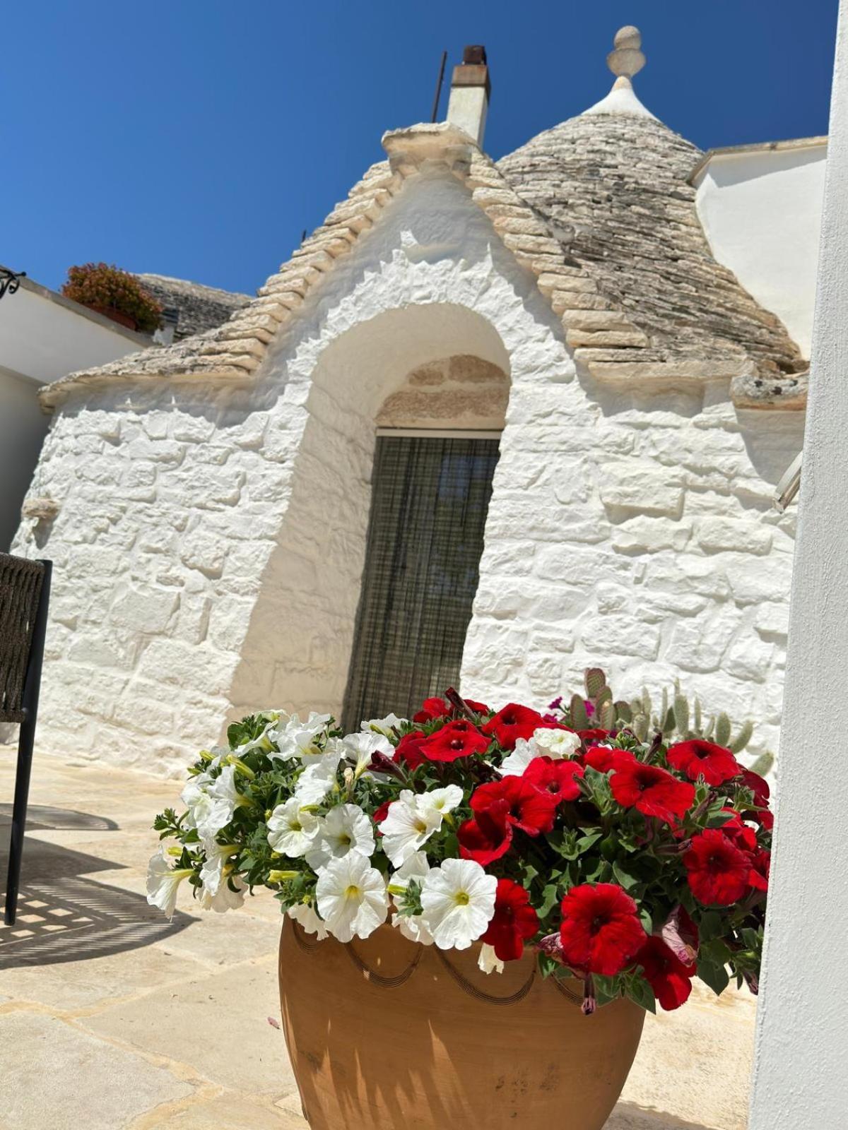 Trulli Resort Aia Piccola Альберобелло Экстерьер фото